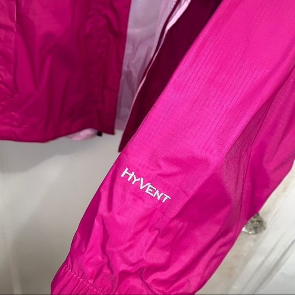 Womens NorthFace HyVent waterproof coat Size Small - Picture 5 of 8